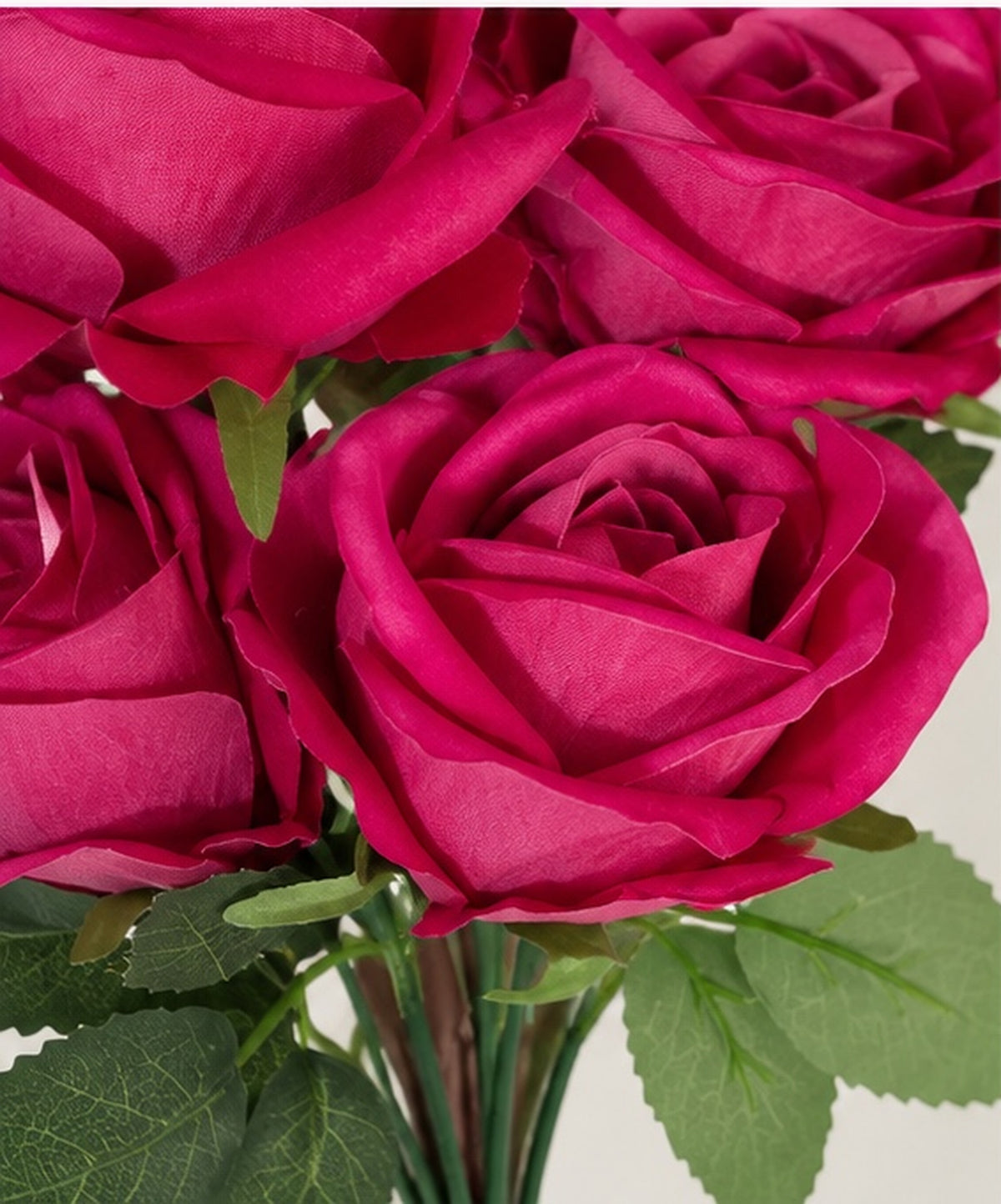 Fuşya 7 Başlı Kadife Dokulu Yapay Gül – 45 cm